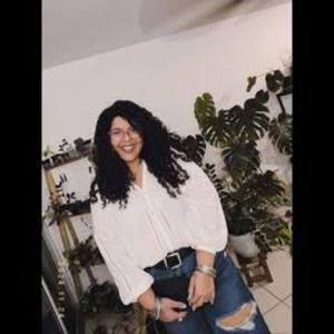 Meet your Posher, Liz